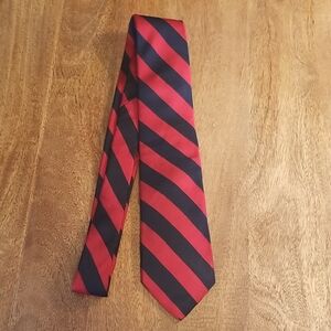LANDS END Vintage Hand Made In USA Silk Red & Navy Silk Striped Tie